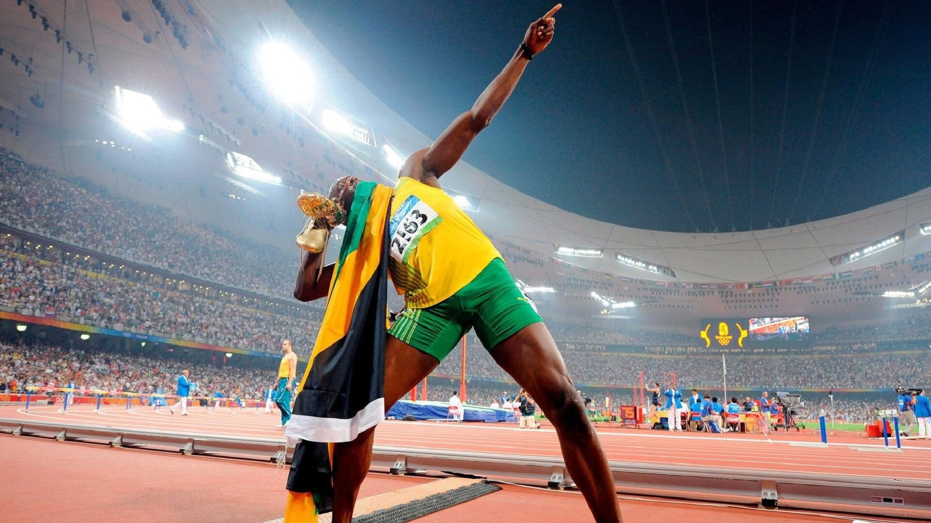 开云平台-维尼修斯关键节点连续得分，贝蒂斯爆冷击败拜仁的战术启示